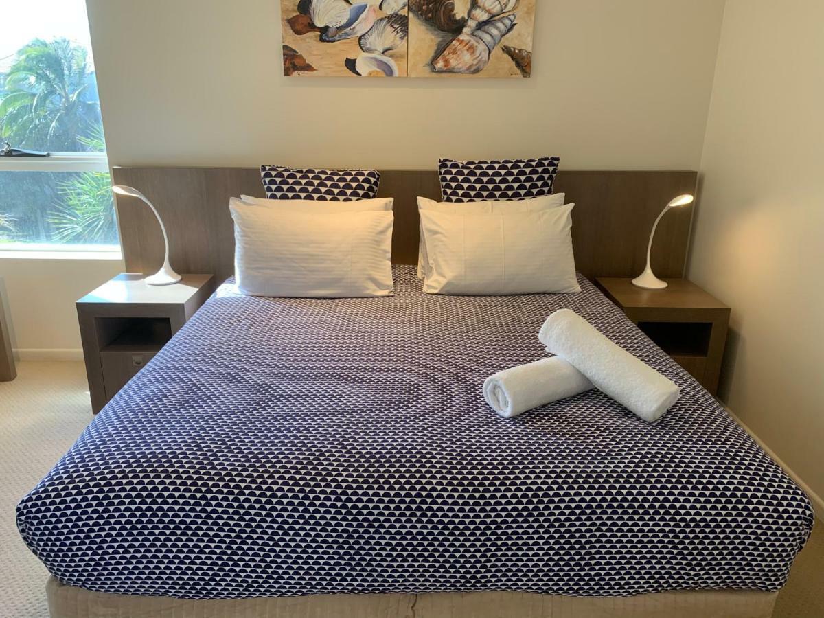 Aqua Promenade Beachfront Holiday Apartments Сънрайз Бийч Екстериор снимка