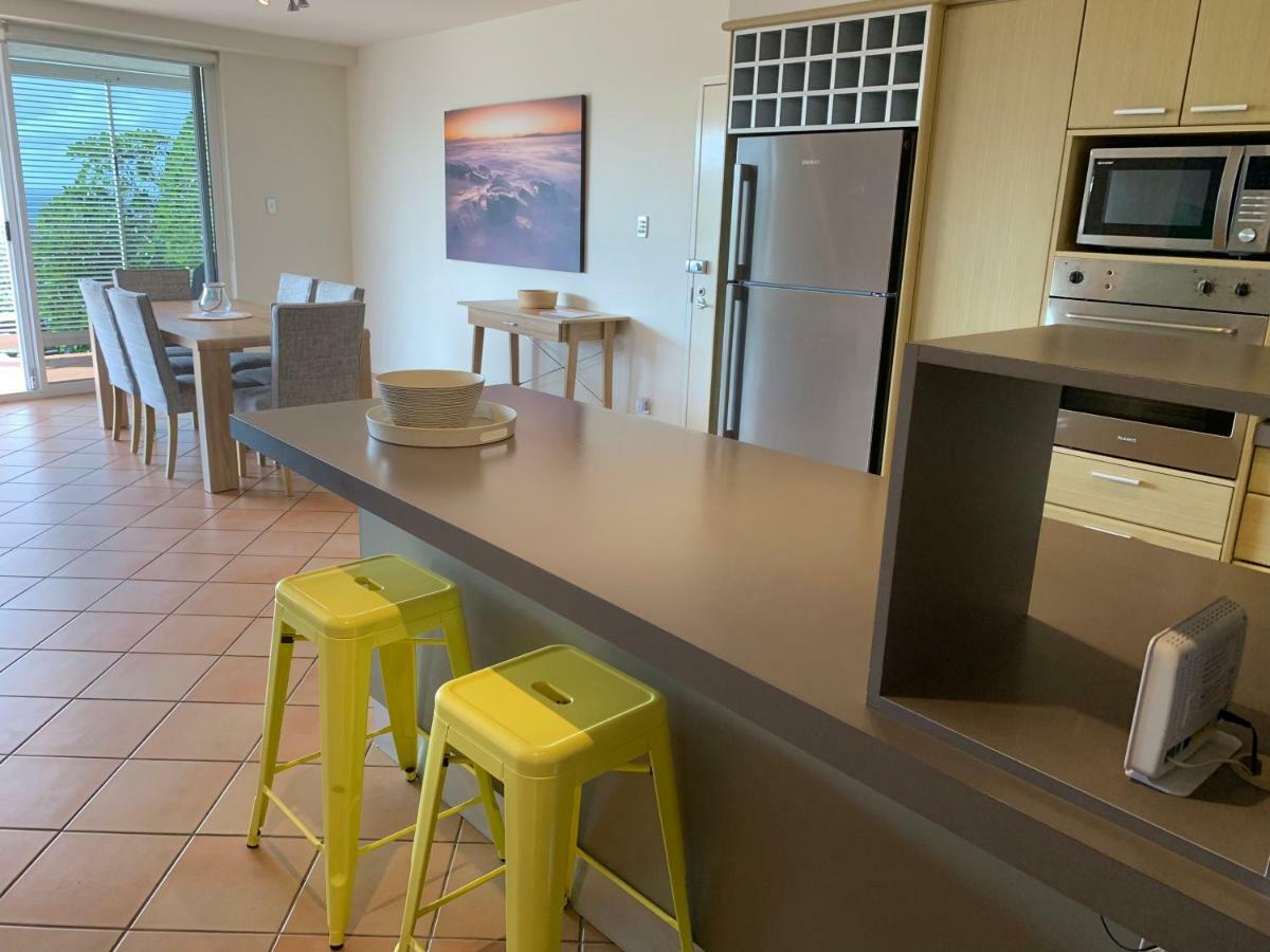 Aqua Promenade Beachfront Holiday Apartments Сънрайз Бийч Екстериор снимка