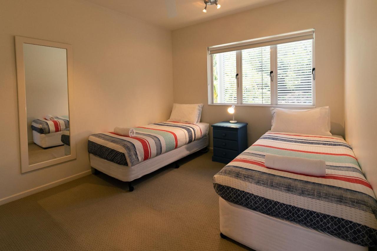 Aqua Promenade Beachfront Holiday Apartments Сънрайз Бийч Екстериор снимка
