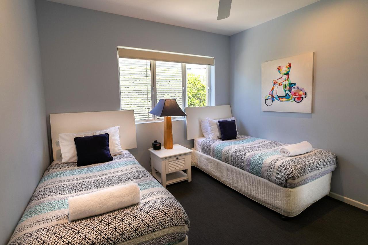 Aqua Promenade Beachfront Holiday Apartments Сънрайз Бийч Екстериор снимка
